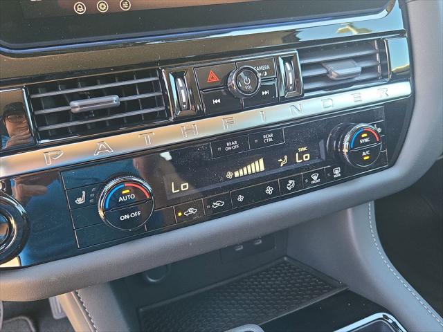 2026 Nissan Pathfinder SV