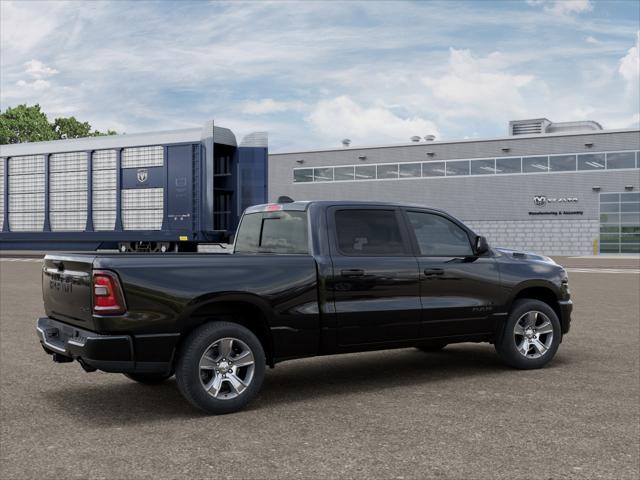 2026 RAM Ram 1500 RAM 1500 EXPRESS CREW CAB 4X4 64 BOX