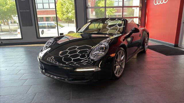 2013 Porsche 911 Carrera 4