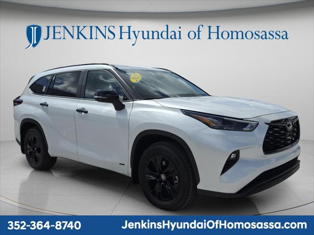2025 Toyota Highlander Hybrid XLE Nightshade