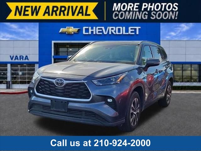 2022 Toyota Highlander XLE for sale in San Antonio, TX