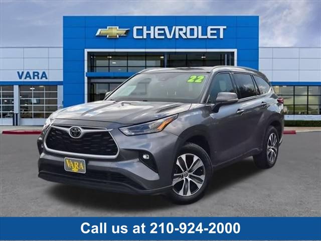 2022 Toyota Highlander XLE for sale in San Antonio, TX