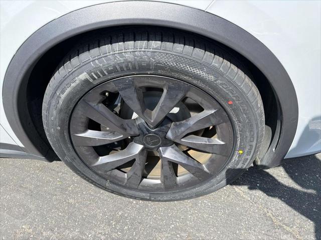 2023 Tesla Model X Standard Range