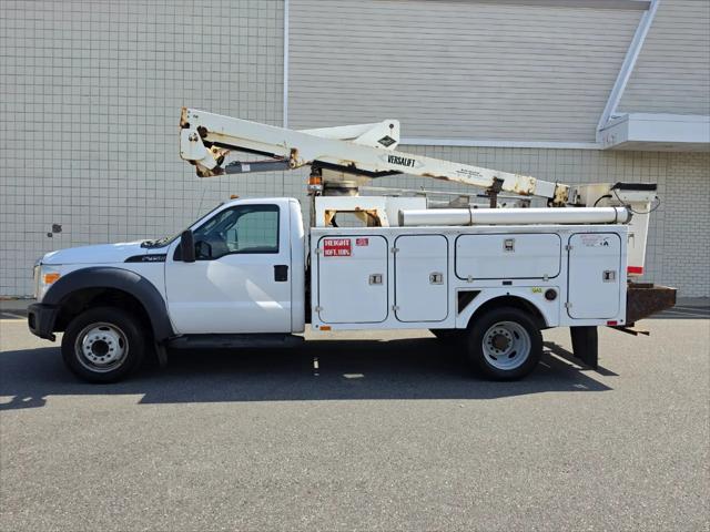 2011 Ford F-450 2WD Reg Cab 141 WB 60 CA XLT