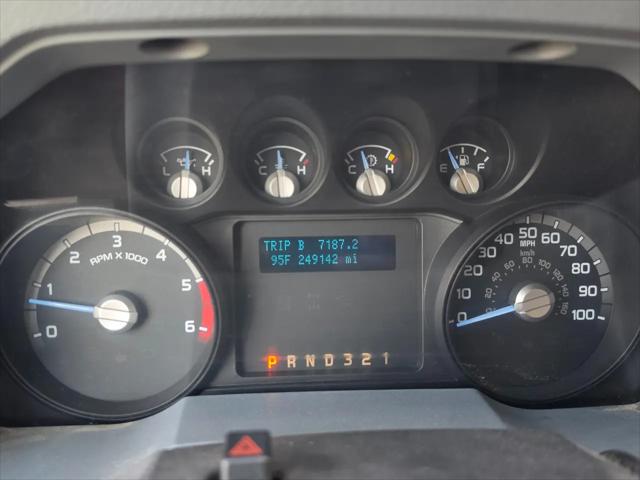 2011 Ford F-450 2WD Reg Cab 141 WB 60 CA XLT