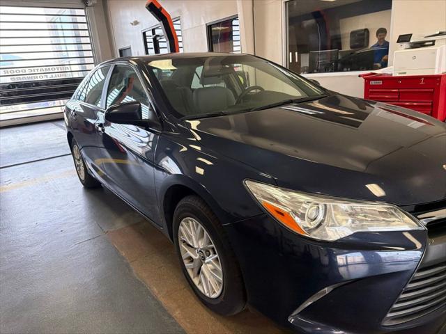 2017 Toyota Camry LE for sale in Groveport, OH