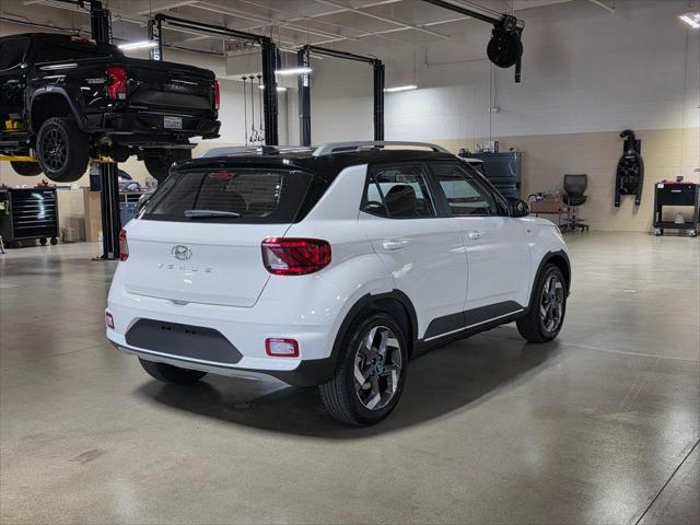 2026 Hyundai Venue SEL w/Two-Tone Roof