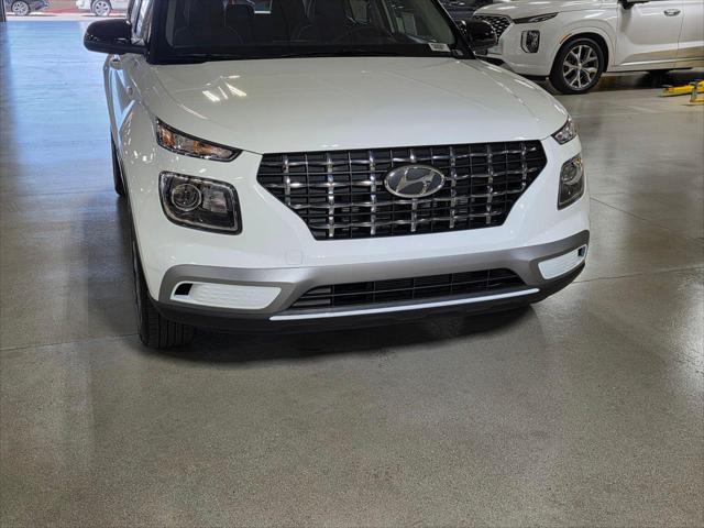 2026 Hyundai Venue SEL w/Two-Tone Roof