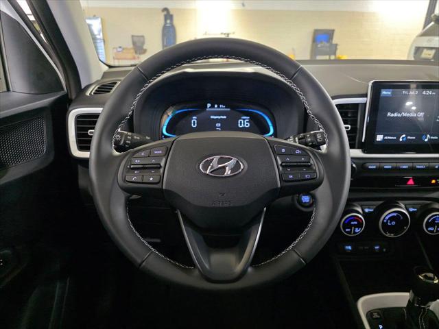 2026 Hyundai Venue SEL w/Two-Tone Roof
