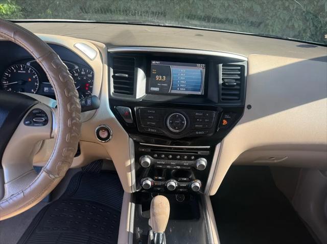 2013 Nissan Pathfinder SV
