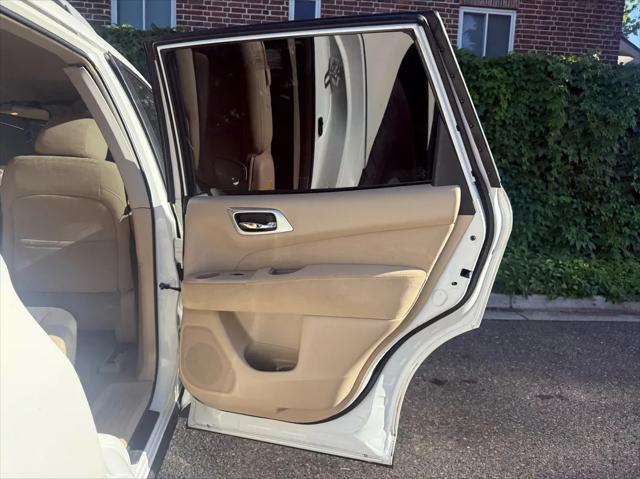 2013 Nissan Pathfinder SV
