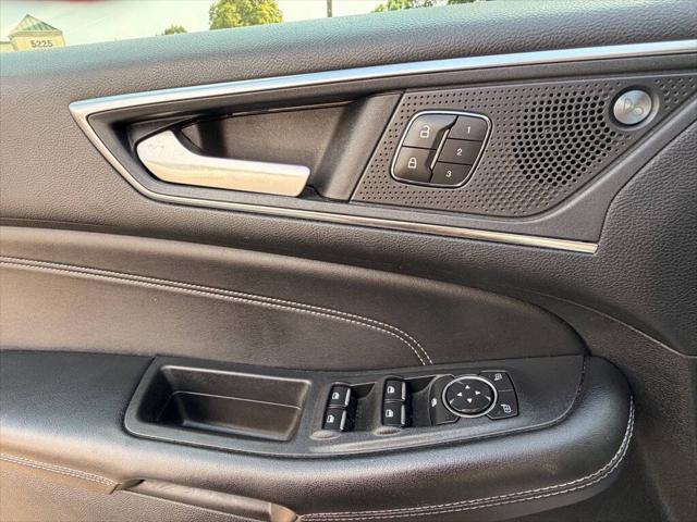 2021 Ford Edge Titanium