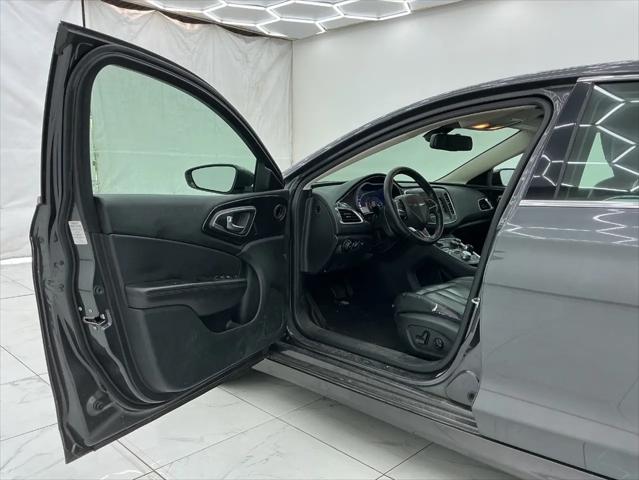 2015 Chrysler 200 C