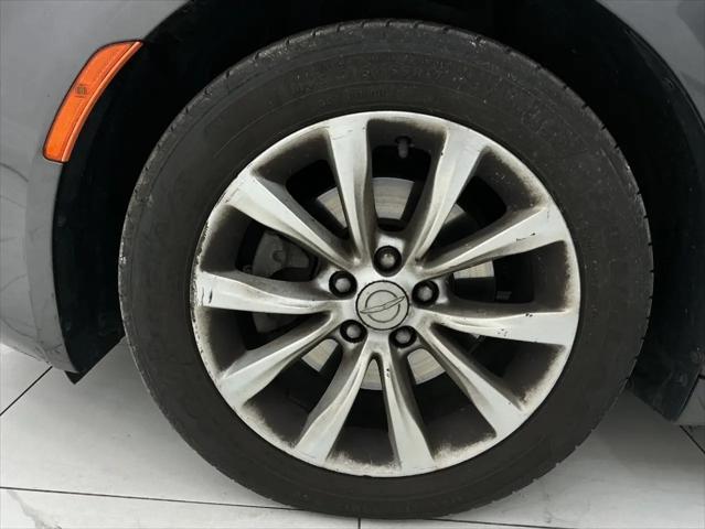 2015 Chrysler 200 C
