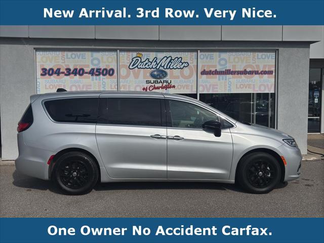 2024 Chrysler Pacifica Touring L for sale in Charleston, WV