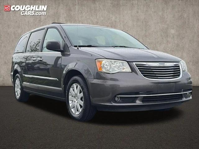2016 Chrysler Town & Country Touring for sale in Pataskala, OH
