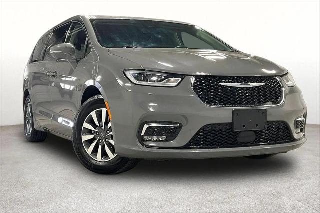 2022 Chrysler Pacifica Hybrid Touring L for sale in Wichita Falls, TX