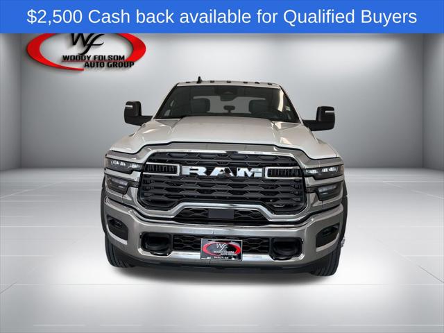 2026 RAM 5500 Chassis RAM 5500 TRADESMAN CHASSIS CREW CAB 4X4 84 CA
