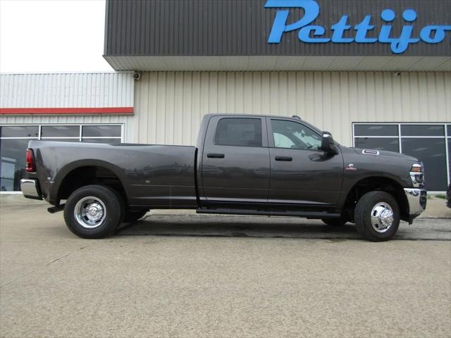 2026 RAM Ram 3500 RAM 3500 TRADESMAN CREW CAB 4X4 8 BOX