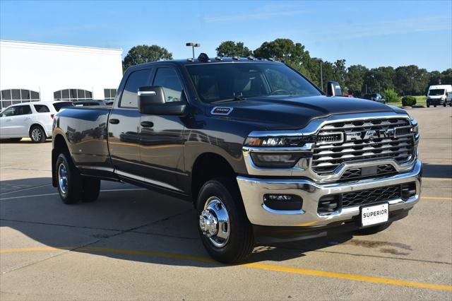 2026 RAM Ram 3500 RAM 3500 TRADESMAN CREW CAB 4X4 8 BOX