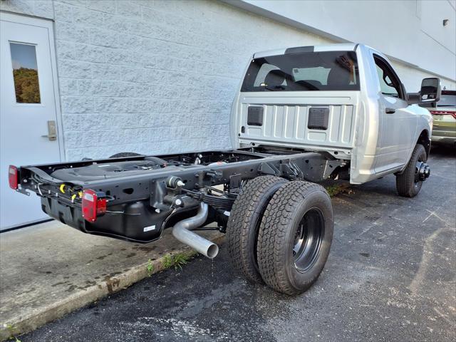 2026 RAM 3500 Chassis Cab RAM 3500 TRADESMAN CHASSIS REGULAR CAB 4X4 60 CA