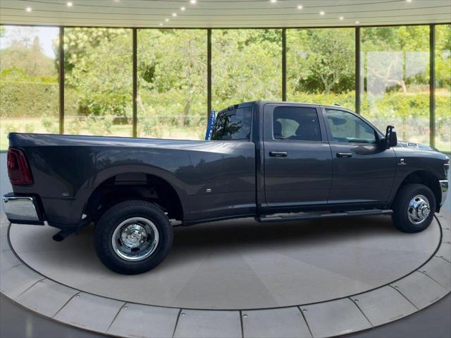 2026 Ram 3500 Tradesman Crew Cab 4x4 8 Box