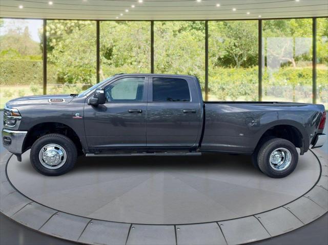 2026 Ram 3500 Tradesman Crew Cab 4x4 8 Box