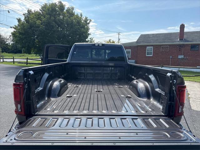 2026 Ram 3500 Tradesman Crew Cab 4x4 8 Box