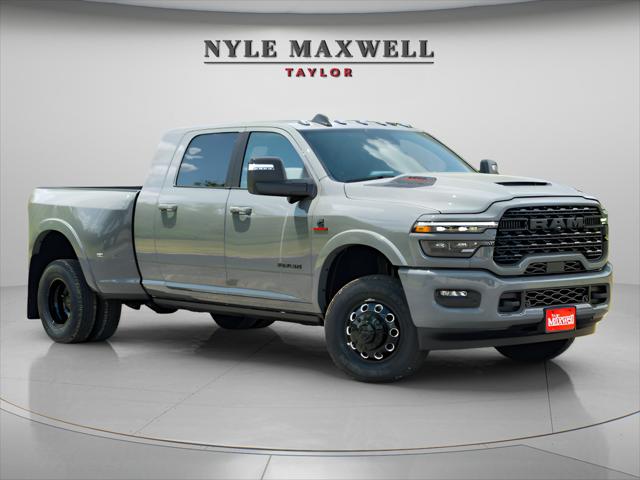 2026 RAM 3500 RAM 3500 LIMITED MEGA CAB 4X4 64 BOX