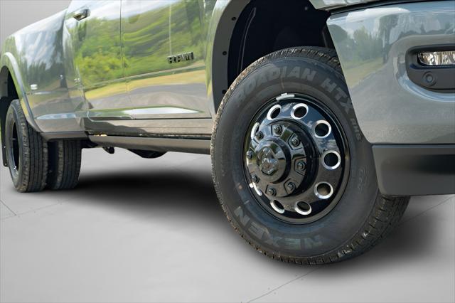 2026 RAM 3500 RAM 3500 LIMITED MEGA CAB 4X4 64 BOX