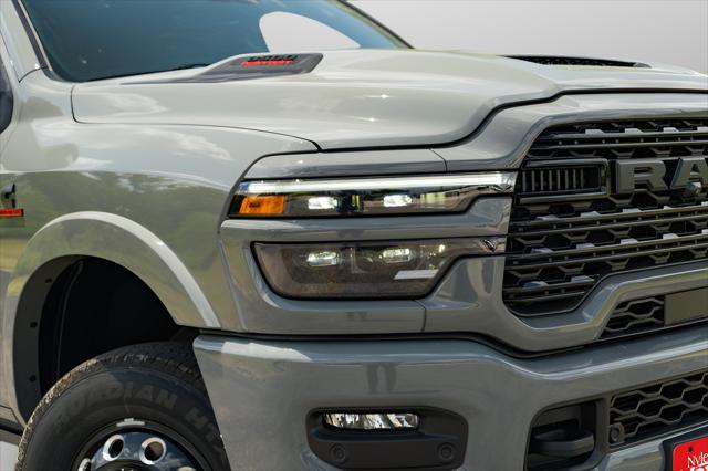 2026 RAM 3500 RAM 3500 LIMITED MEGA CAB 4X4 64 BOX