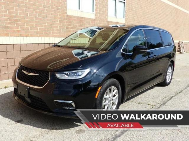 2024 Chrysler Pacifica Touring L for sale in New Haven, MI