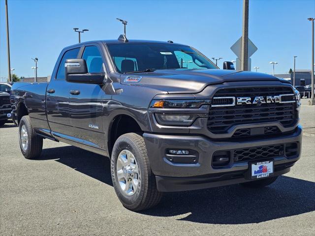 2026 RAM 3500 RAM 3500 BIG HORN CREW CAB 4X4 8 BOX