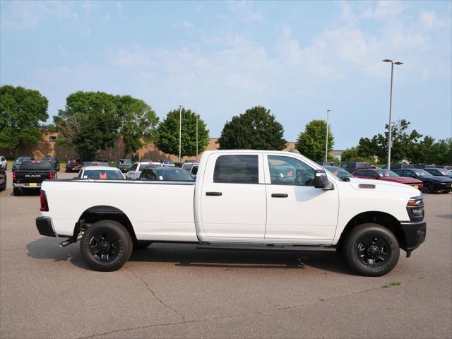 2026 RAM Ram 3500 RAM 3500 TRADESMAN CREW CAB 4X4 8 BOX