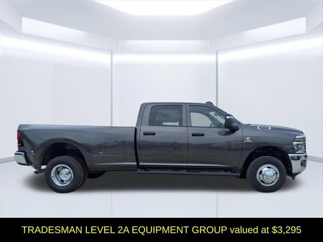 2026 RAM Ram 3500 RAM 3500 TRADESMAN CREW CAB 4X4 8 BOX