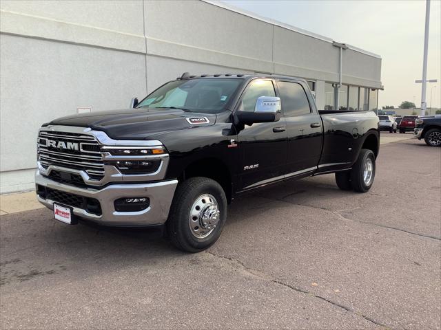 2026 RAM 3500 RAM 3500 BIG HORN CREW CAB 4X4 8 BOX