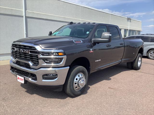 2026 RAM 3500 RAM 3500 BIG HORN CREW CAB 4X4 8 BOX