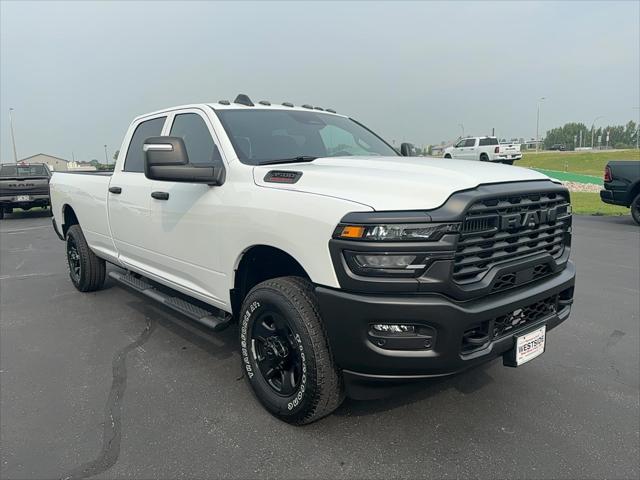 2026 RAM Ram 3500 RAM 3500 TRADESMAN CREW CAB 4X4 8 BOX