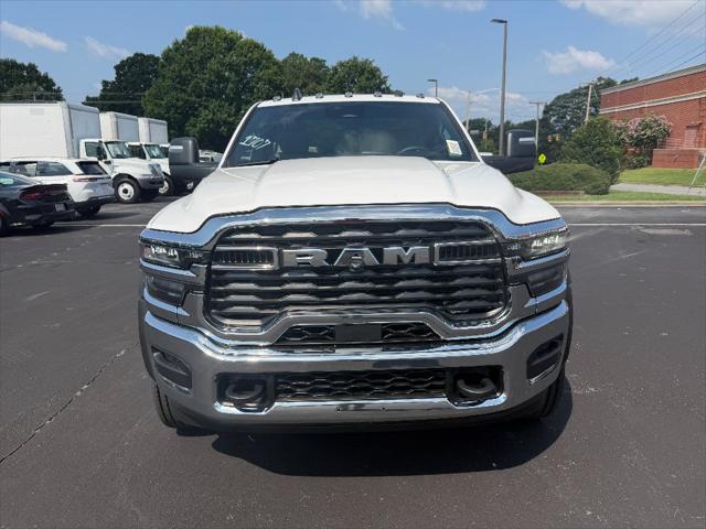 2026 RAM 5500 Chassis RAM 5500 TRADESMAN CHASSIS REGULAR CAB 4X4 120 CA