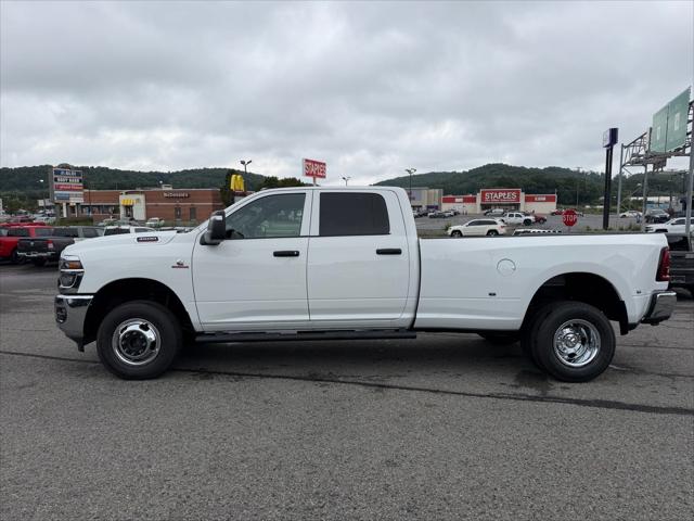 2026 RAM Ram 3500 RAM 3500 TRADESMAN CREW CAB 4X4 8 BOX