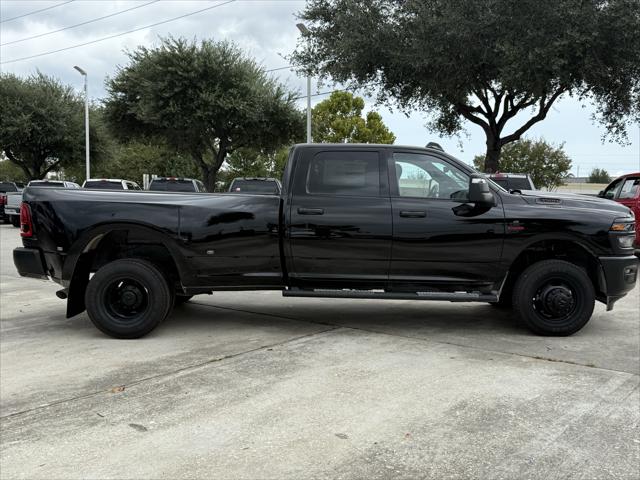 2026 RAM Ram 3500 RAM 3500 TRADESMAN CREW CAB 4X4 8 BOX