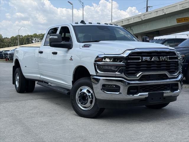 2026 RAM Ram 3500 RAM 3500 TRADESMAN CREW CAB 4X4 8 BOX