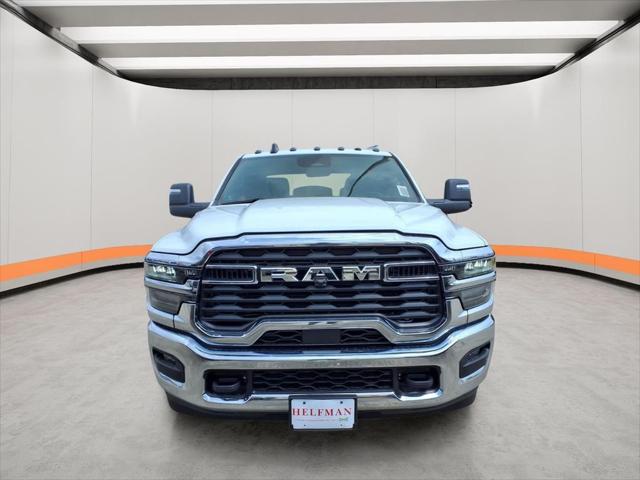 2026 RAM Ram 3500 RAM 3500 TRADESMAN CREW CAB 4X4 8 BOX