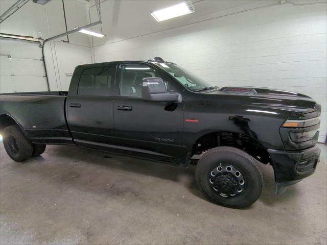2026 RAM Ram 3500 RAM 3500 LARAMIE CREW CAB 4X4 8 BOX