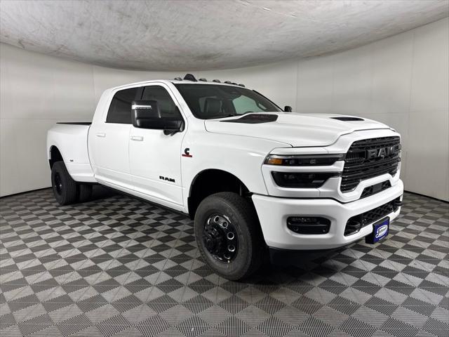 2026 RAM Ram 3500 RAM 3500 LARAMIE MEGA CAB 4X4 64 BOX