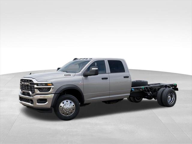 2026 RAM 5500 Chassis RAM 5500 TRADESMAN CHASSIS CREW CAB 4X4 84 CA