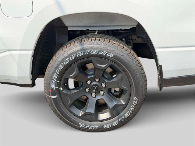 2026 Ram 1500 Express Crew Cab 4x4 57 Box