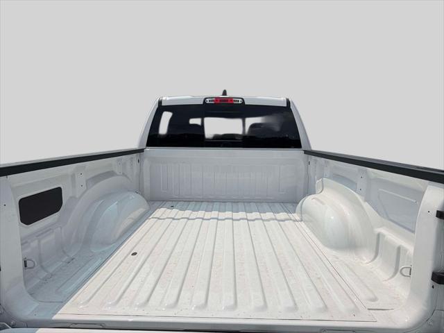 2026 Ram 1500 Express Crew Cab 4x4 57 Box