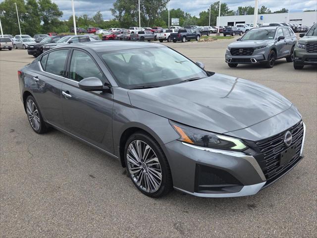 Used 2024 Nissan Altima Platinum For Sale in Jackson, MI