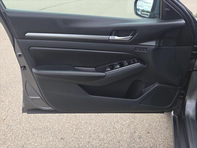 Used 2024 Nissan Altima Platinum For Sale in Jackson, MI